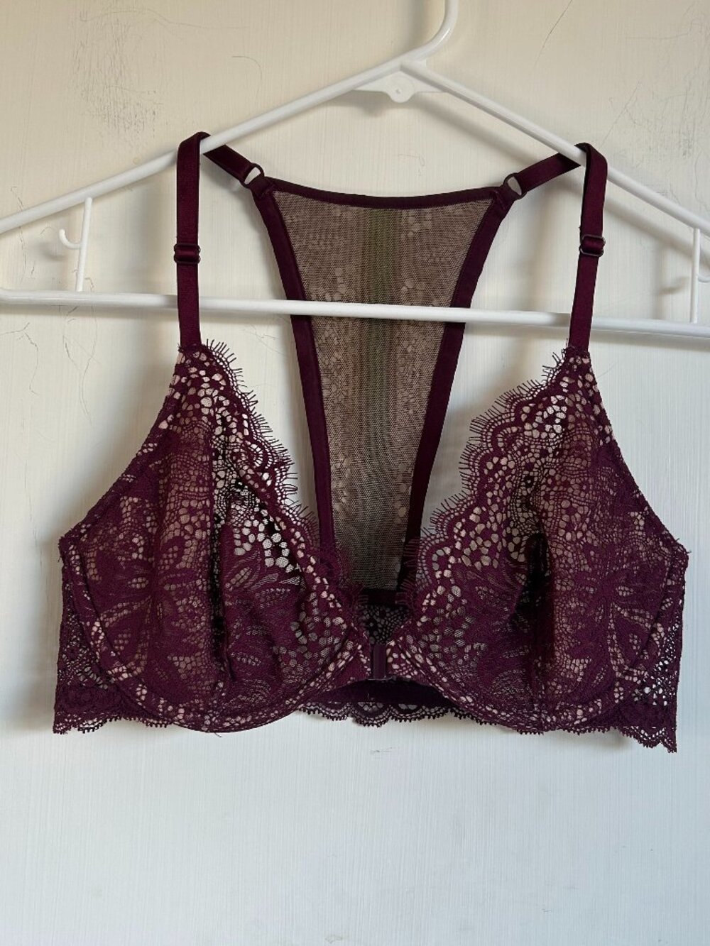 Victoria's Secret - Maroon Lace Bralette - 34B or Small